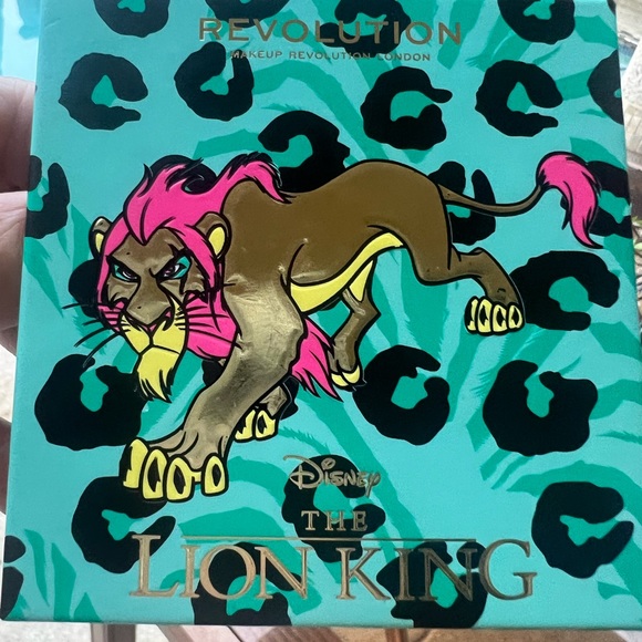 REVOLUTION- DISNEY THE LION KING Circle of Life Eyeshadow Palette - Picture 4 of 10